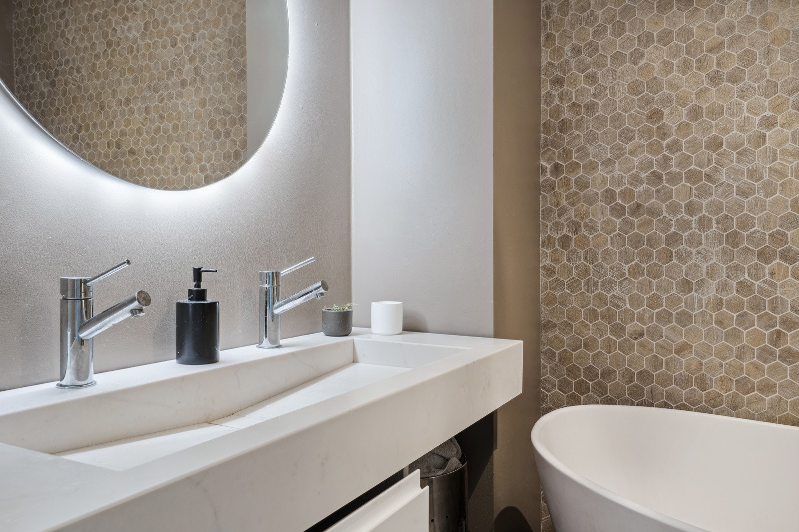 Baderomsinnredningen er fra perioden 2019-2022. Galleribilde