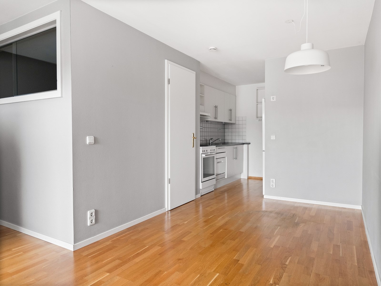 Leiligheten ligger i et sentralt og attraktivt boligområde i Rolvsrud Park i Lørenskog sentrum. Galleribilde