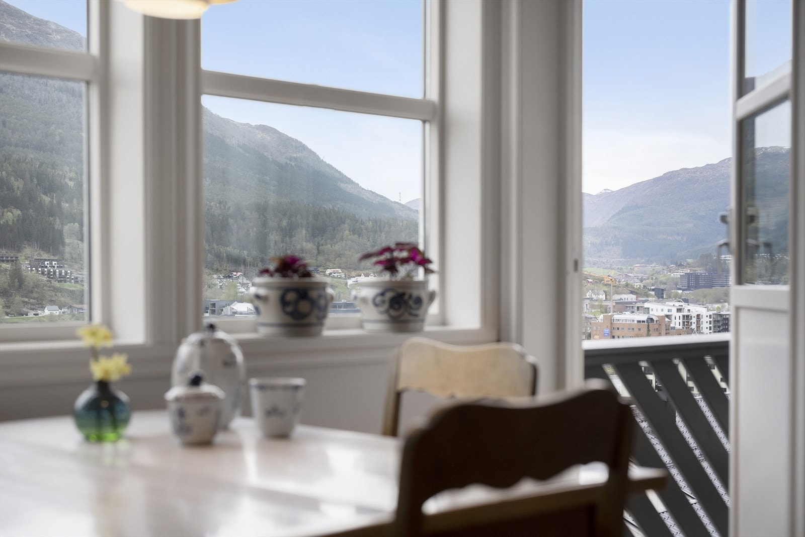 Her kan ein nyte både mat og utsikt. Galleribilde