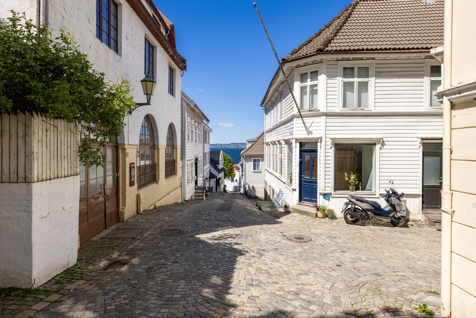 Et meget populært området med kort vei til både dagligvare, døgnåpen kiosk, samt en rekke kafeer i umiddelbar nærhet. Galleribilde