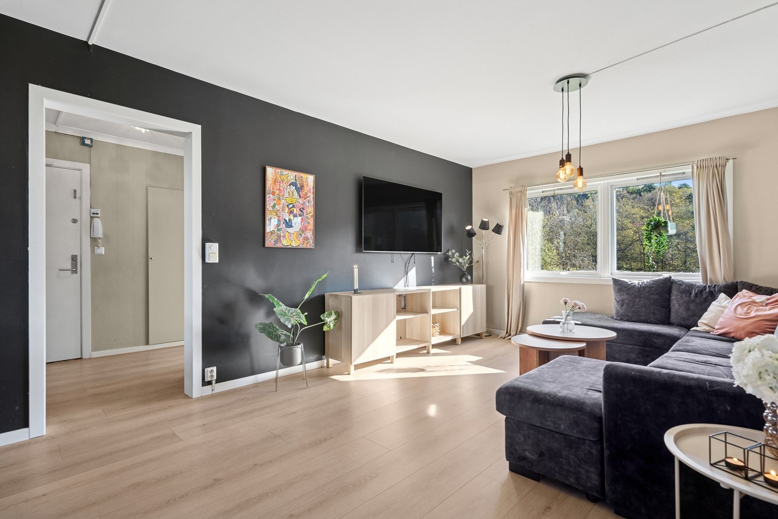 Inn til stuen Galleribilde