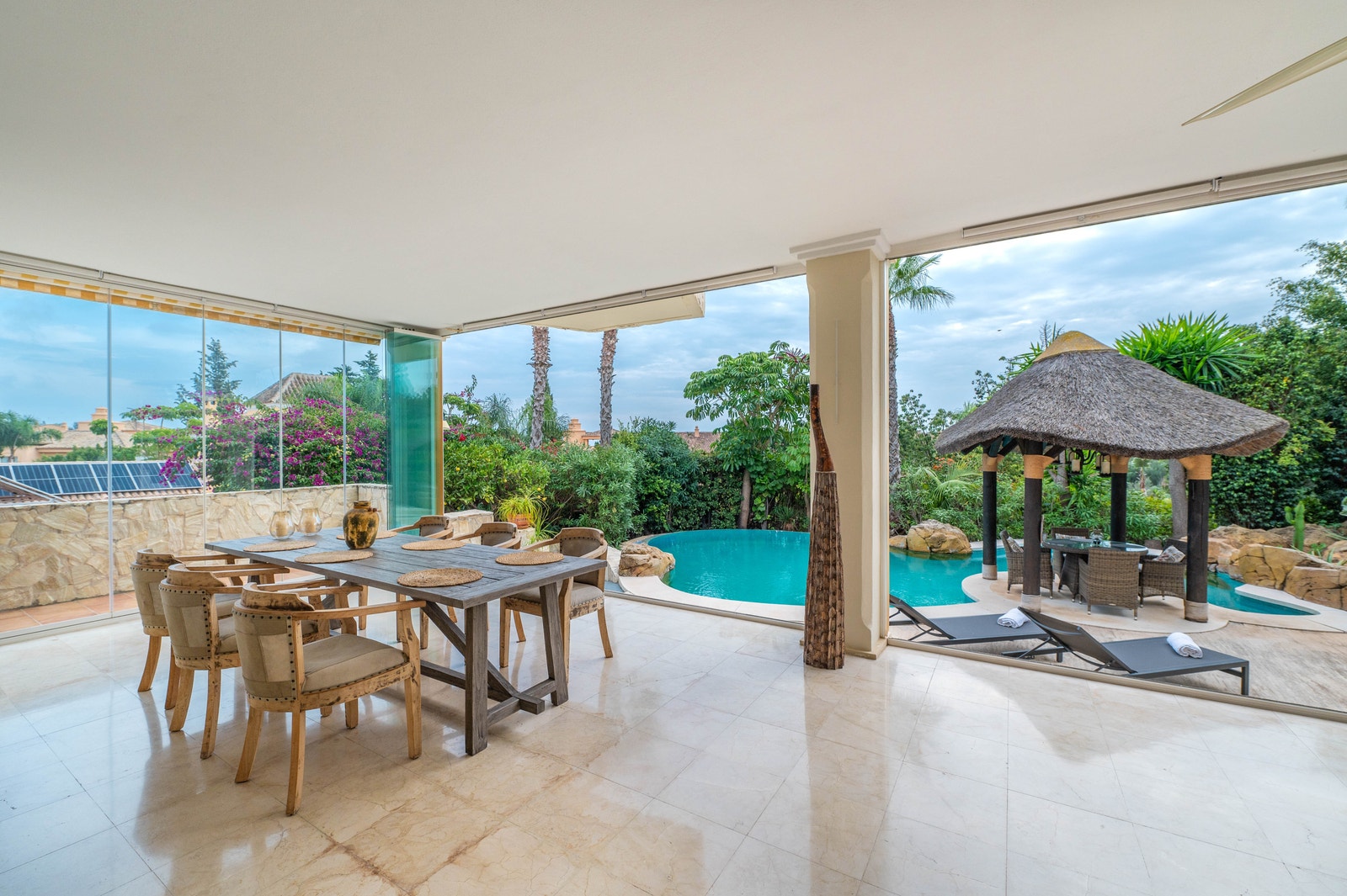 Vinterhagen binder inne og ute sammen med lys, luft og grønt utsynhttps://www.finn.no/finn/admin/iadvert/productnavigation?coming_from_addetails=true&userAction=&abroad=true&ignoreX-iad-Admin-Token=8368889&SEARCH_ID_USER_ADS=&productId=432&edit=true&eleme Galleribilde