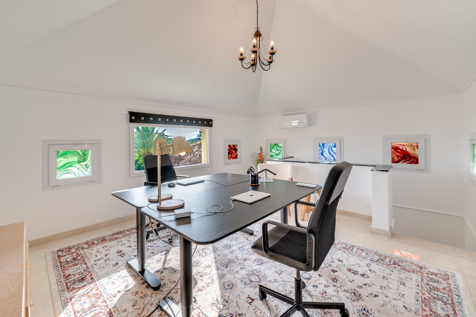 Romslig kontor eller ekstra rom for den som ønsker det. Galleribilde