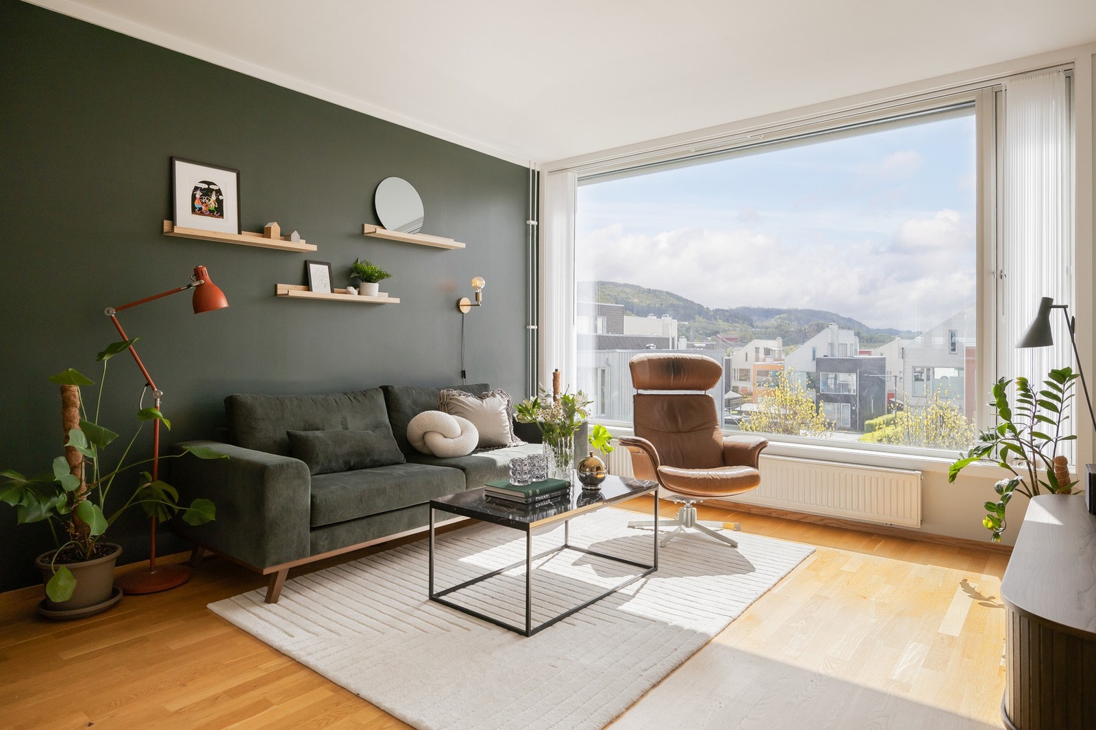 Gjennomgående moderne stil fra byggeår 2007 med oppgraderinger i senere tid. Galleribilde