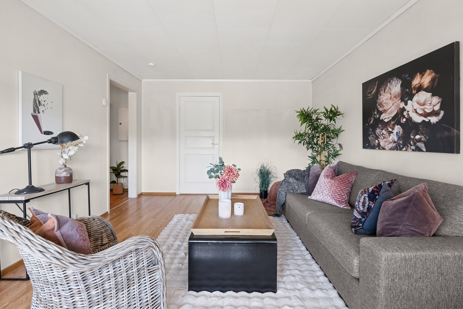 Fra stua er det adkomst til hovedsoverommet. Galleribilde
