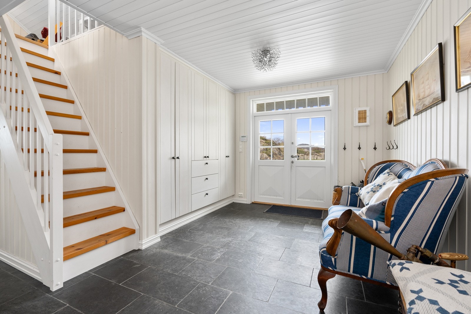 Entre/hall i hyttens 1.etg. Galleribilde