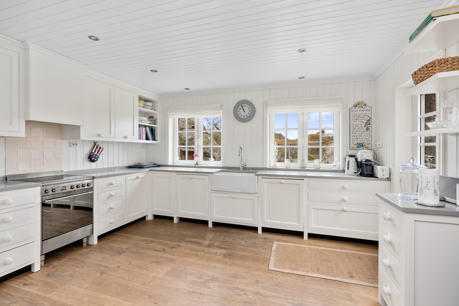 Fra kjøkkenet i 1.etg. i hytten Galleribilde