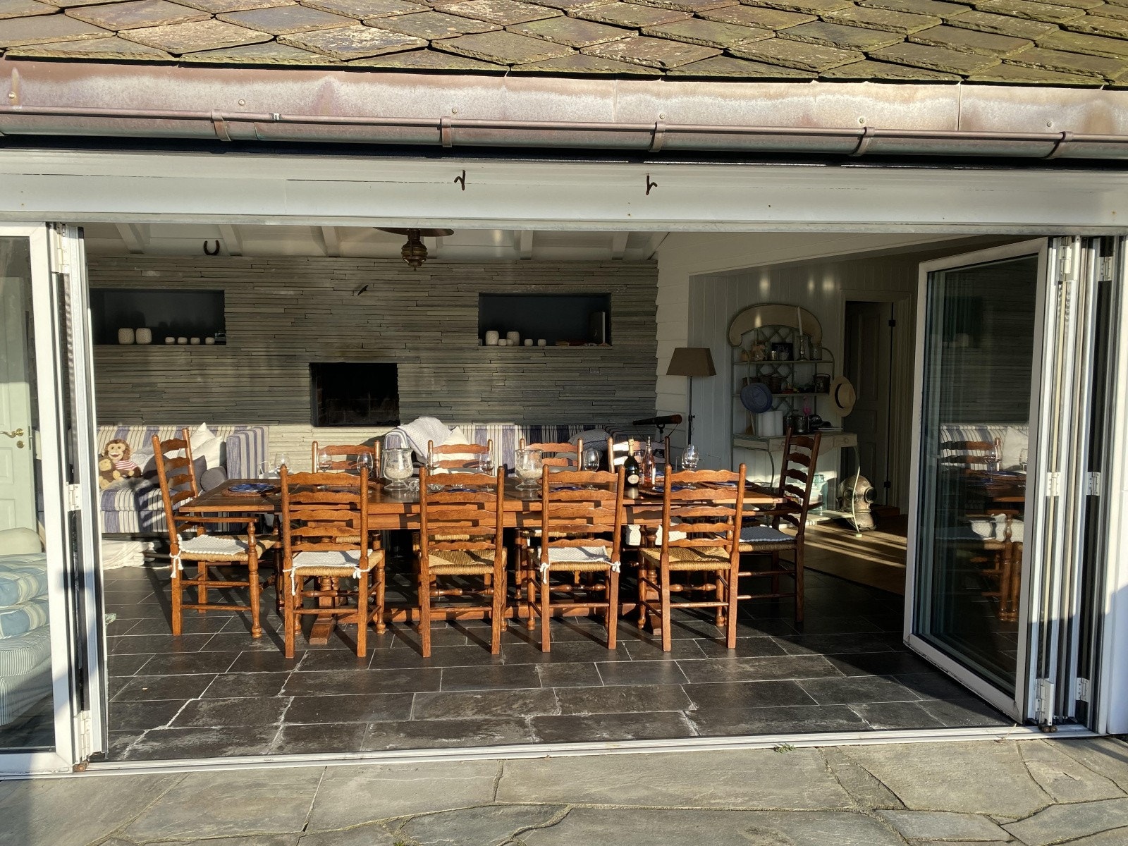 Bilde mot spisestuen i hytten Galleribilde