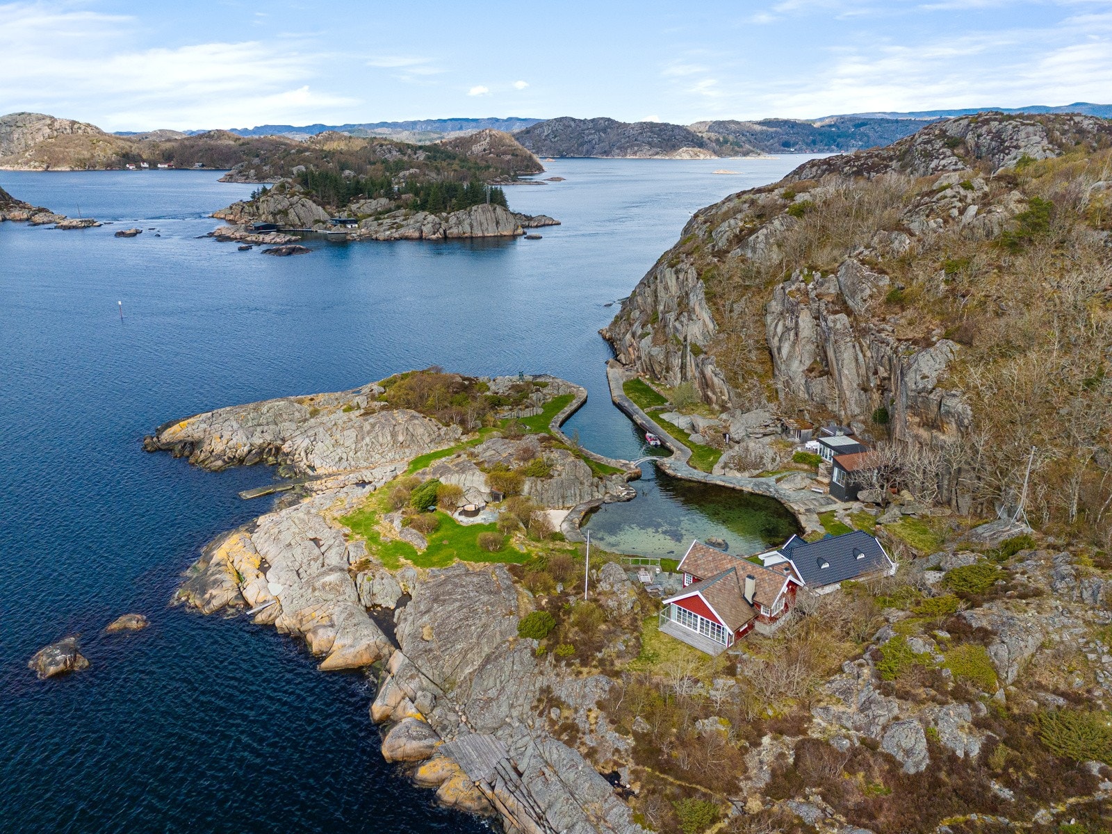 Dronebilde over eiendommen Galleribilde