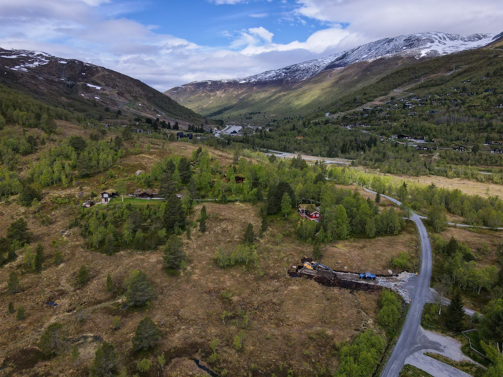 Dronefoto over tomteområdet. Galleribilde
