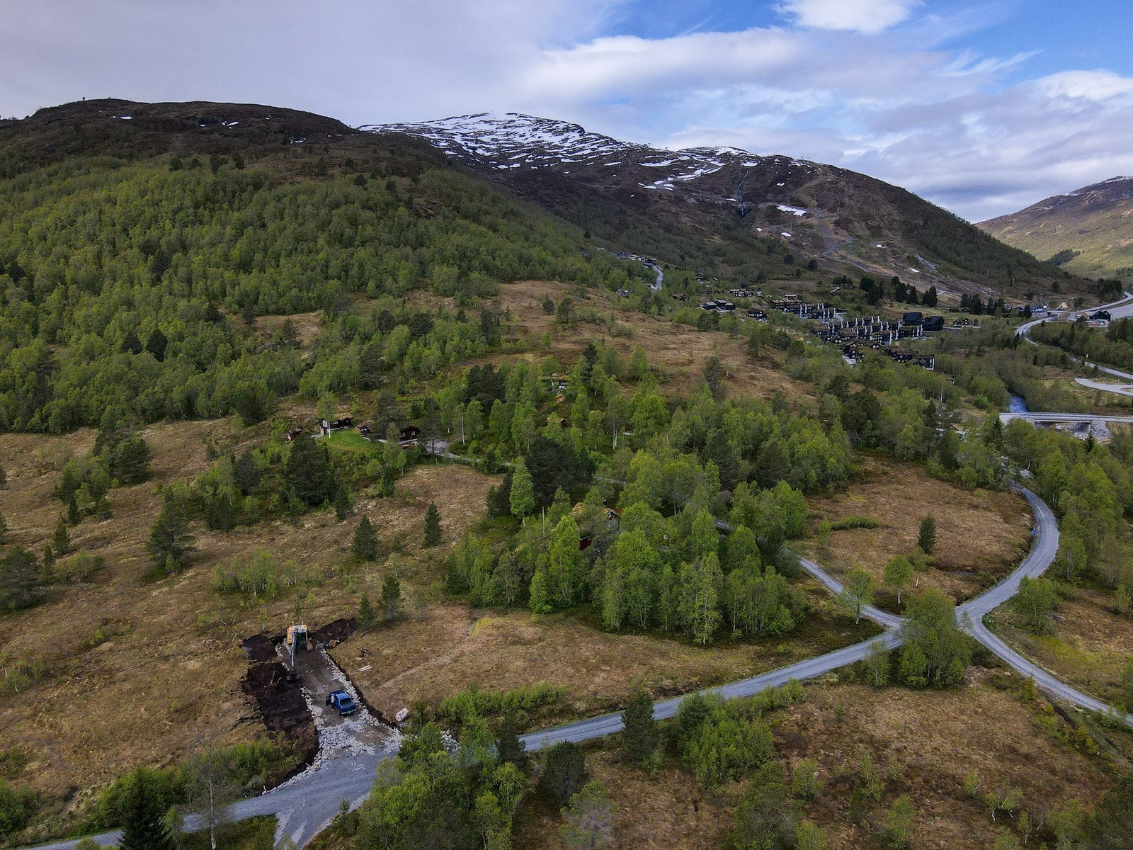 Dronefoto over tomteområdet. Galleribilde