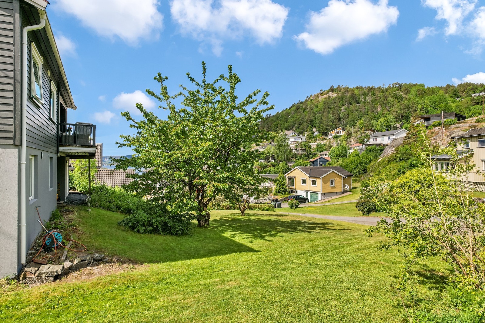 For den turglade byr nærområdet på flotte turmuligheter i skogsområder som Storkollen. Galleribilde