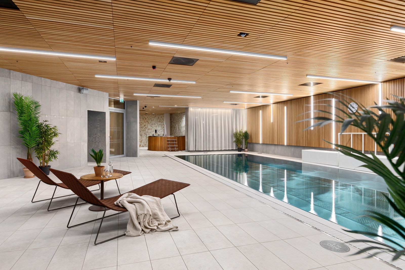 Basseng, Magnat Hrbitz Galleribilde