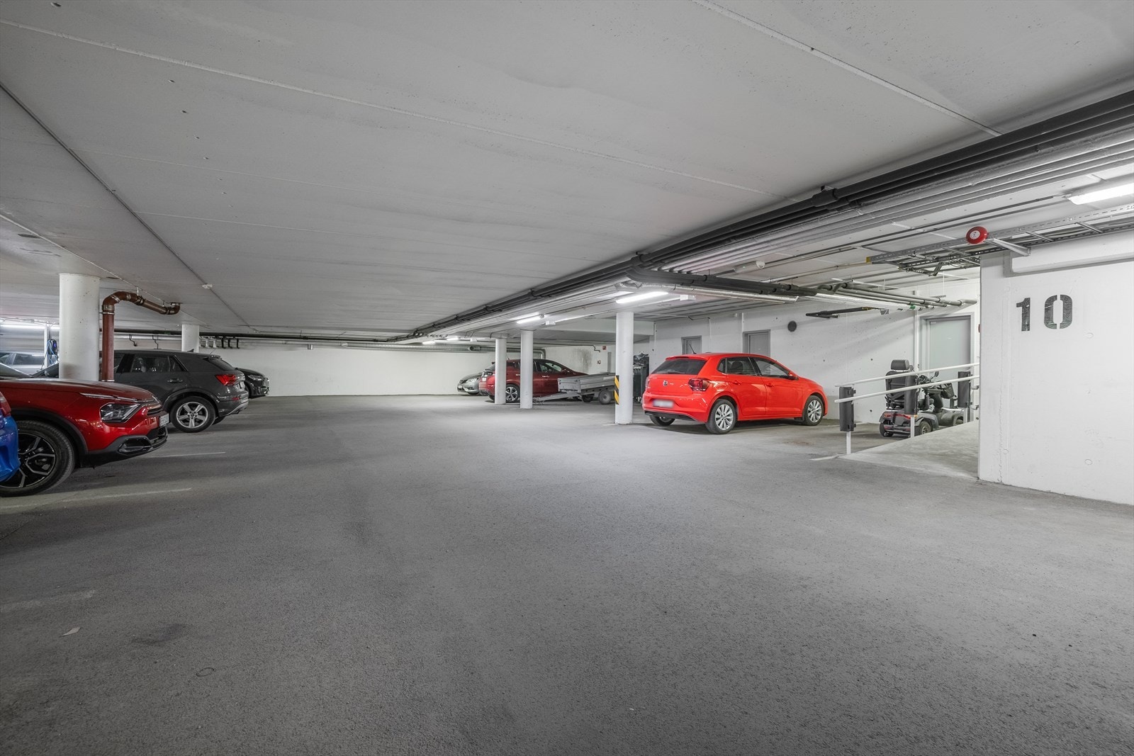 - Det medfølger fast garasjeplass merket nr. 45 - Galleribilde