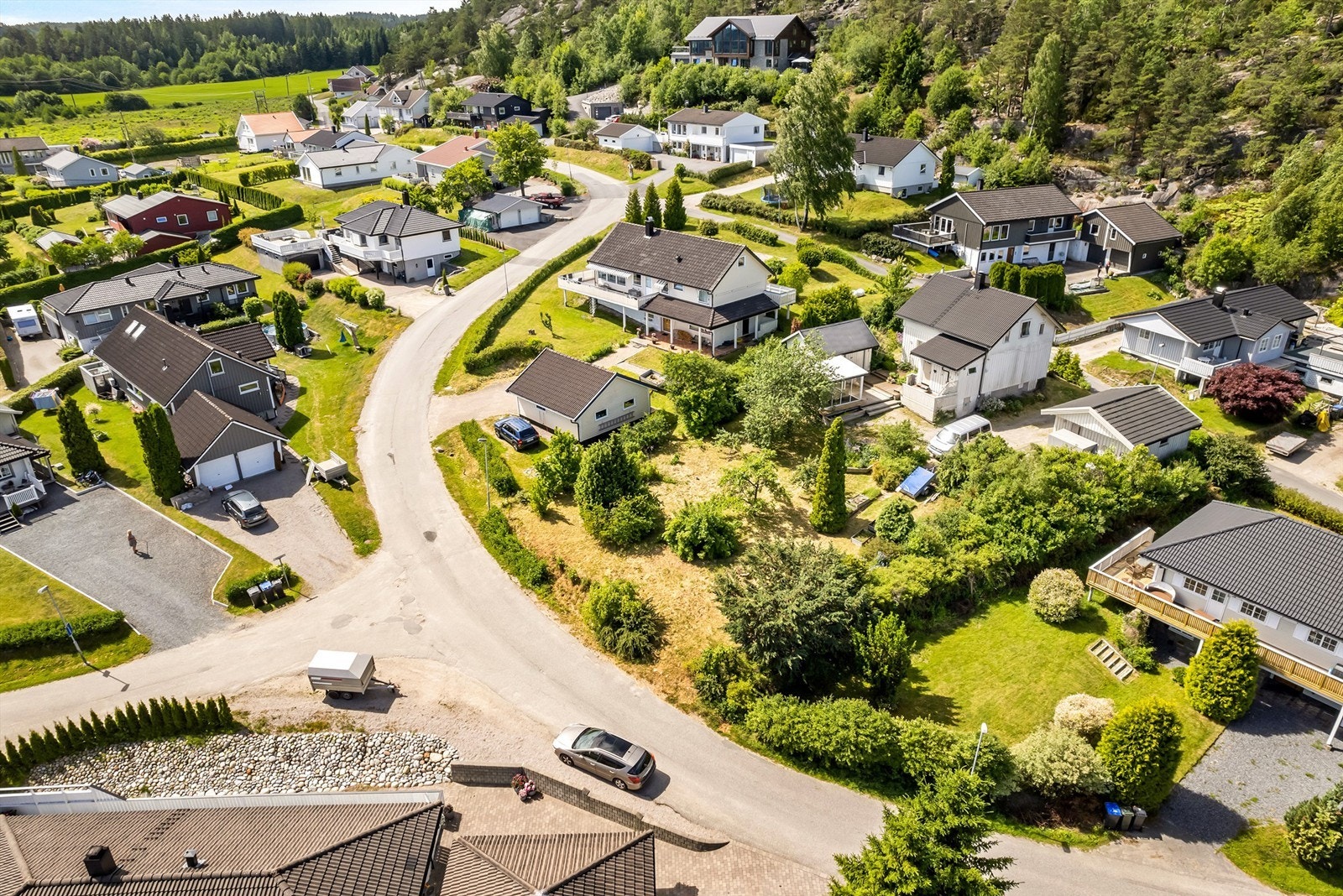 Umiddelbar nærhet til flotte tur terreng med uttallige turstier. Galleribilde