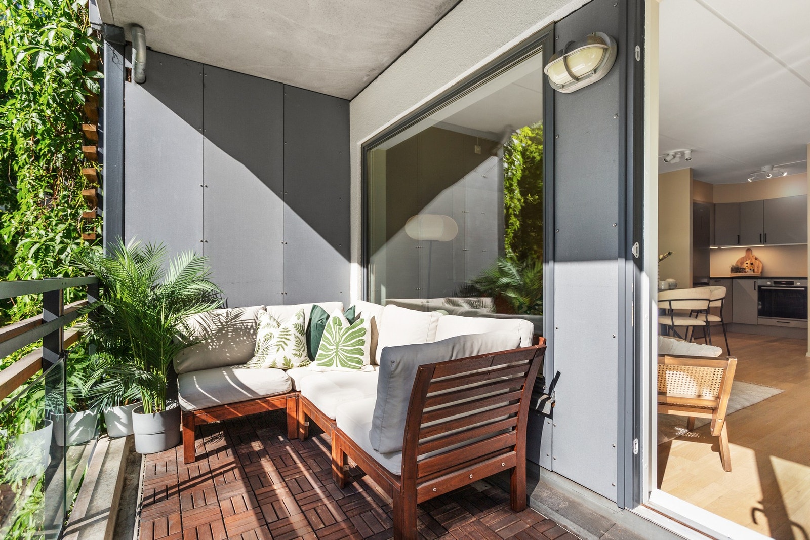 Fra stuen har man utgang til en herlig balkong på 9 kvm Galleribilde