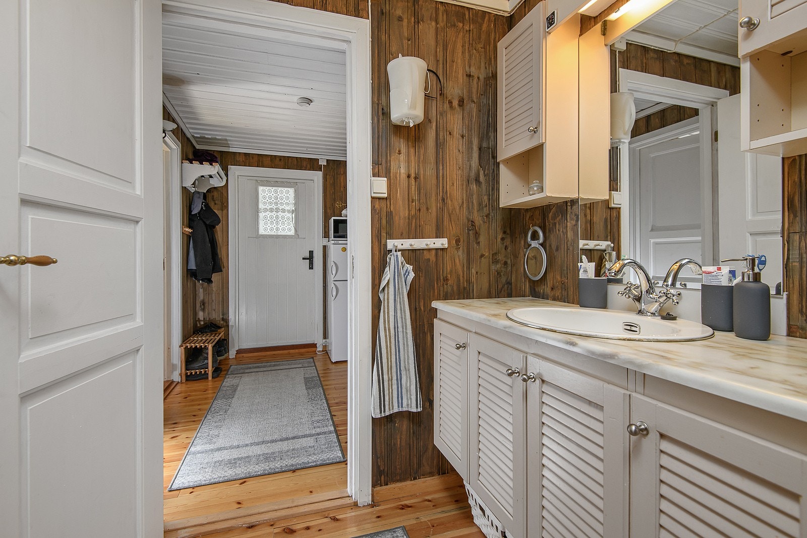 Enkel adkomst fra entréen. Galleribilde