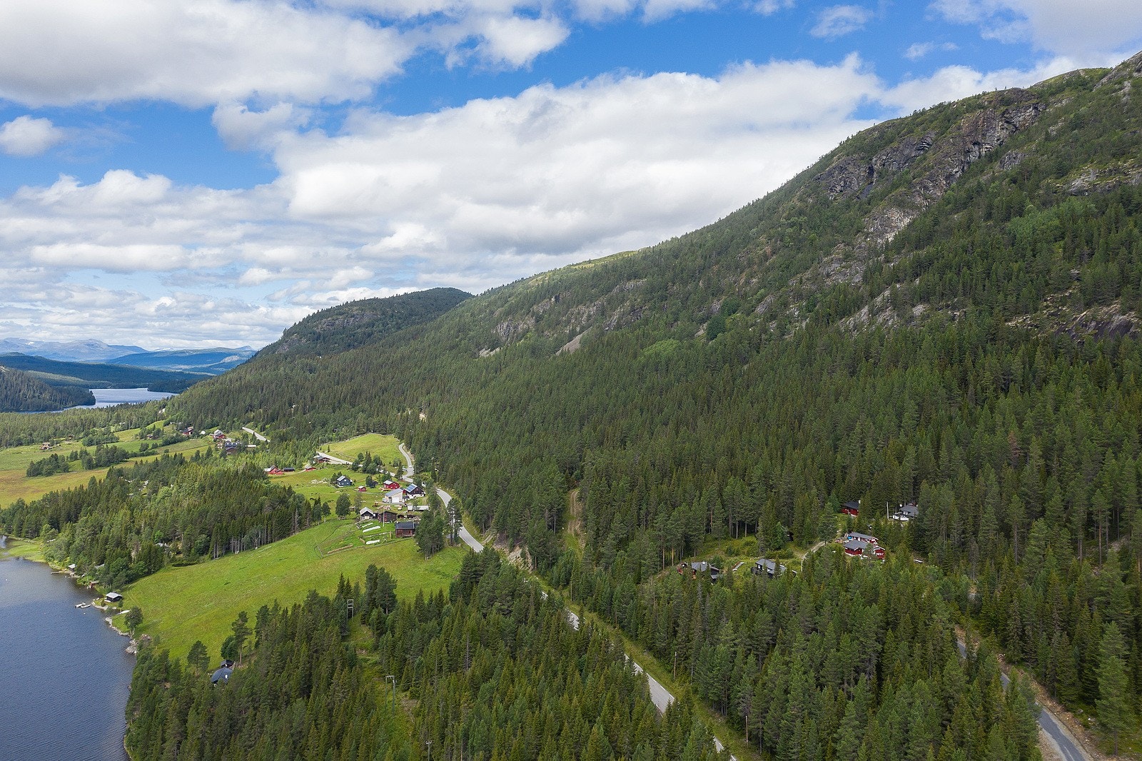 Nærmeste alpinanlegg ligger ca. 10 minutter unna på Dalseter Høyfjellshotell. Galleribilde