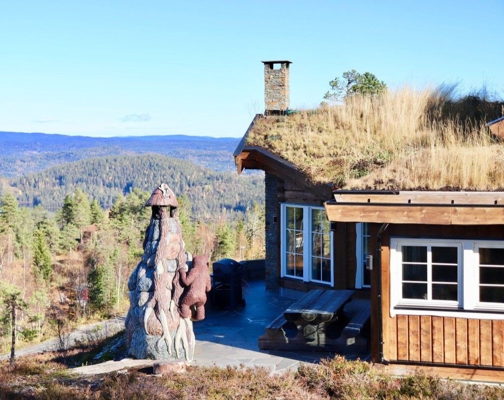 Uteplass med utepeis. Galleribilde