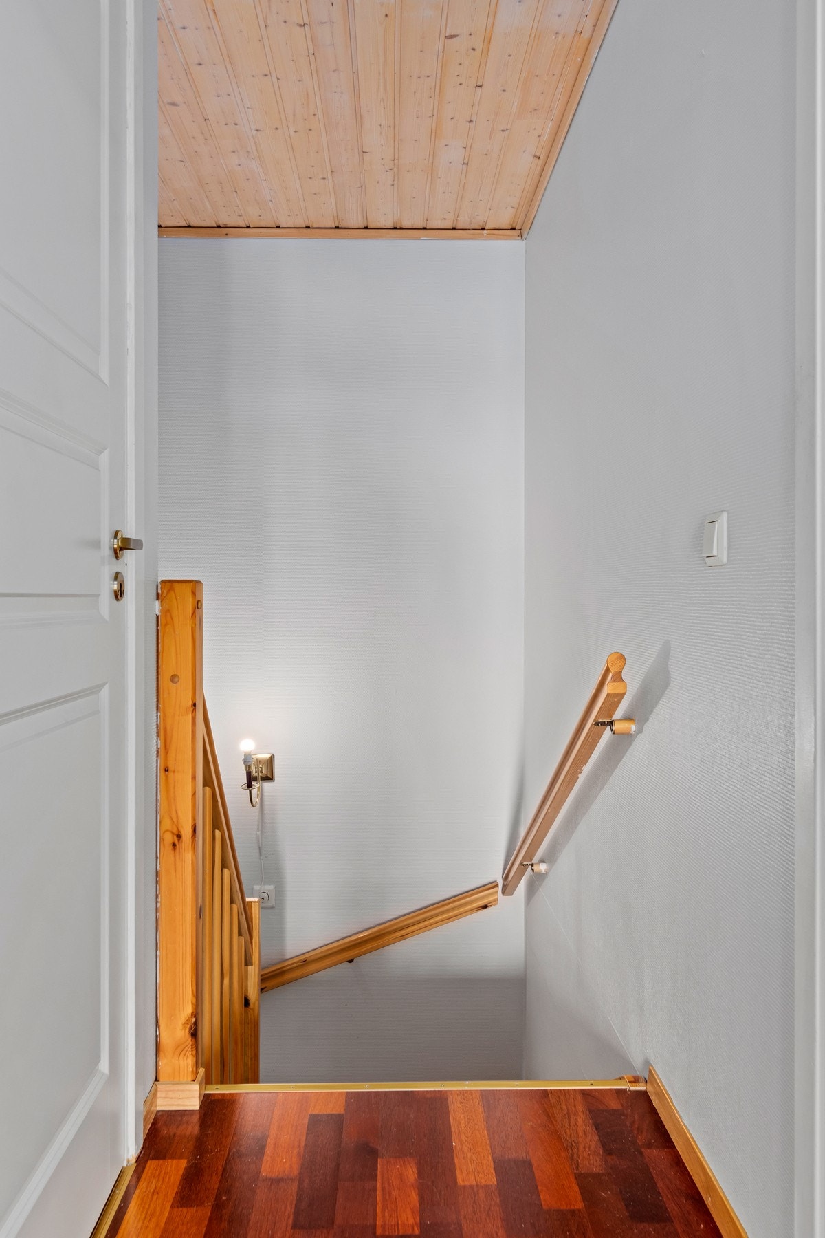Trappenedgang. Galleribilde