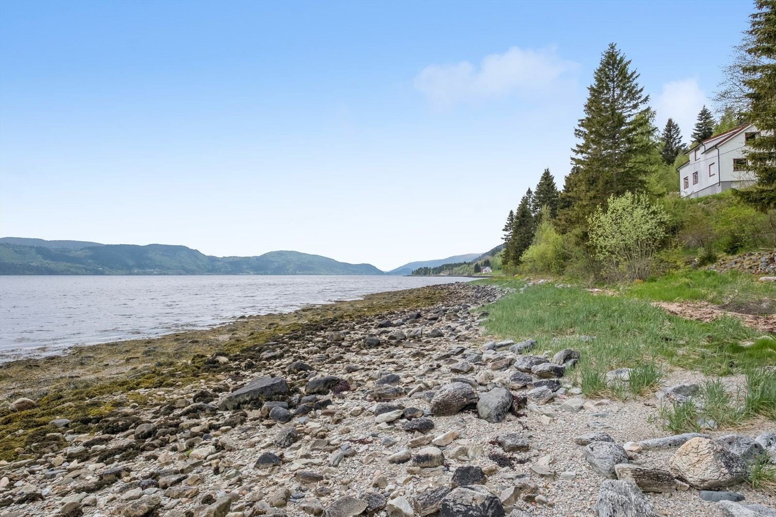 Eiendommen kan skilte med egen strandlinje Galleribilde