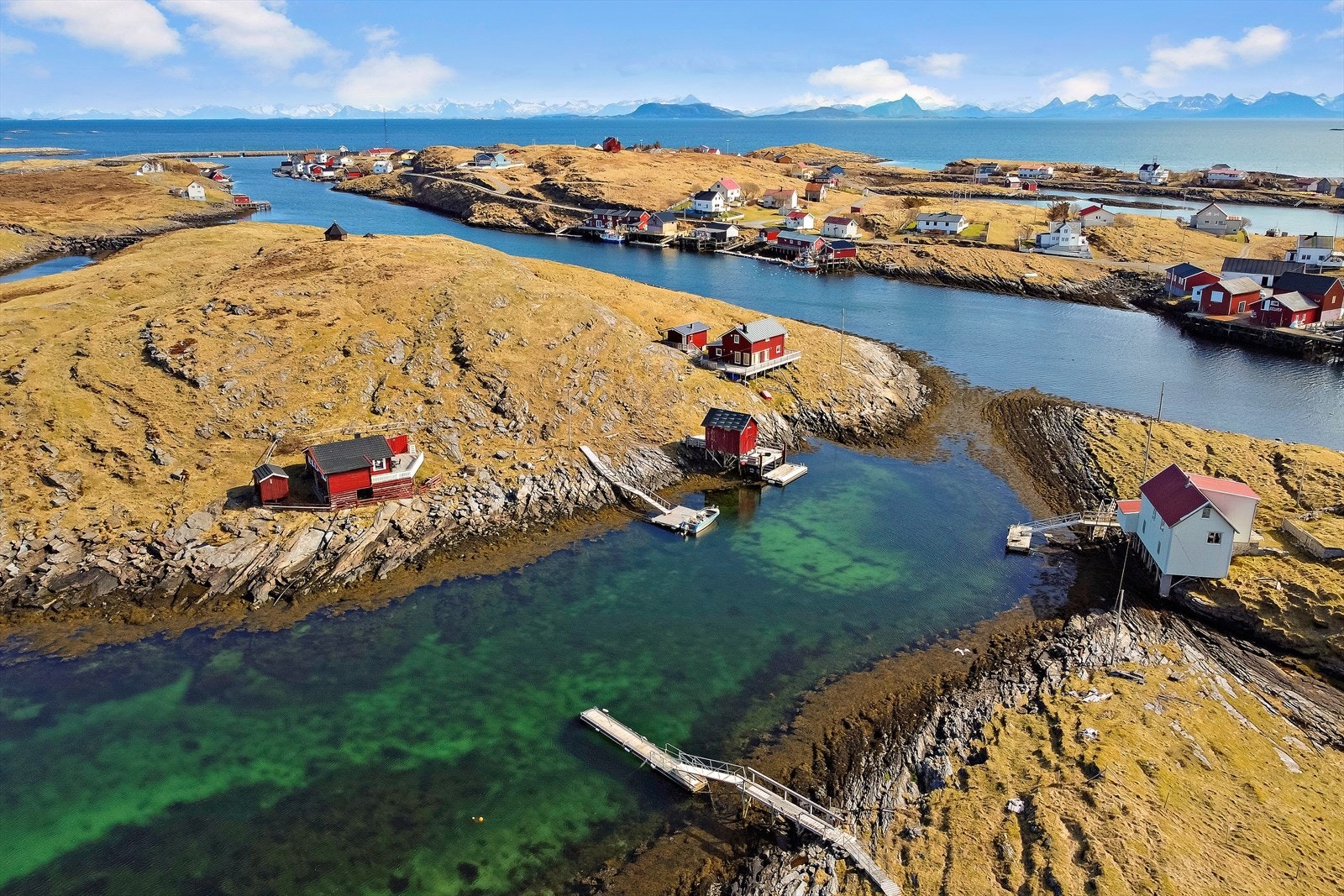 Det medfølger et uthus på eiendommen for ekstra lagringsplass (Ikke søkt oppført) Galleribilde