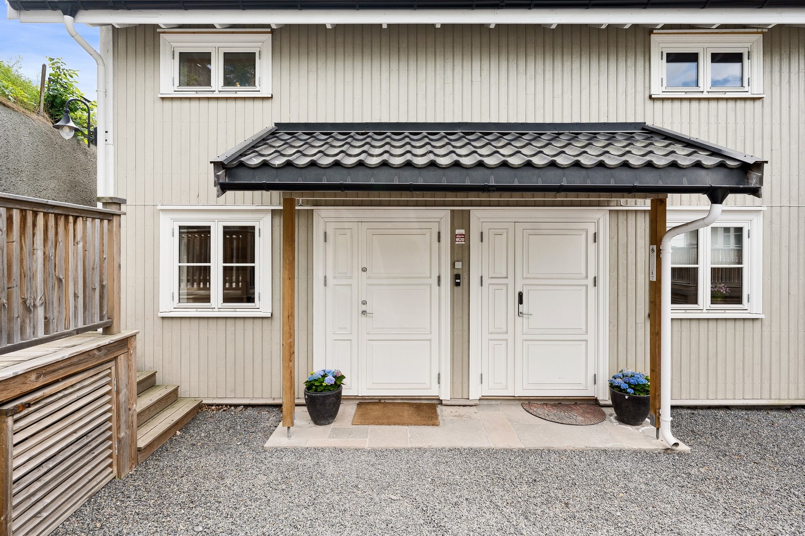 Eget inngangsparti i 1. etasje Galleribilde