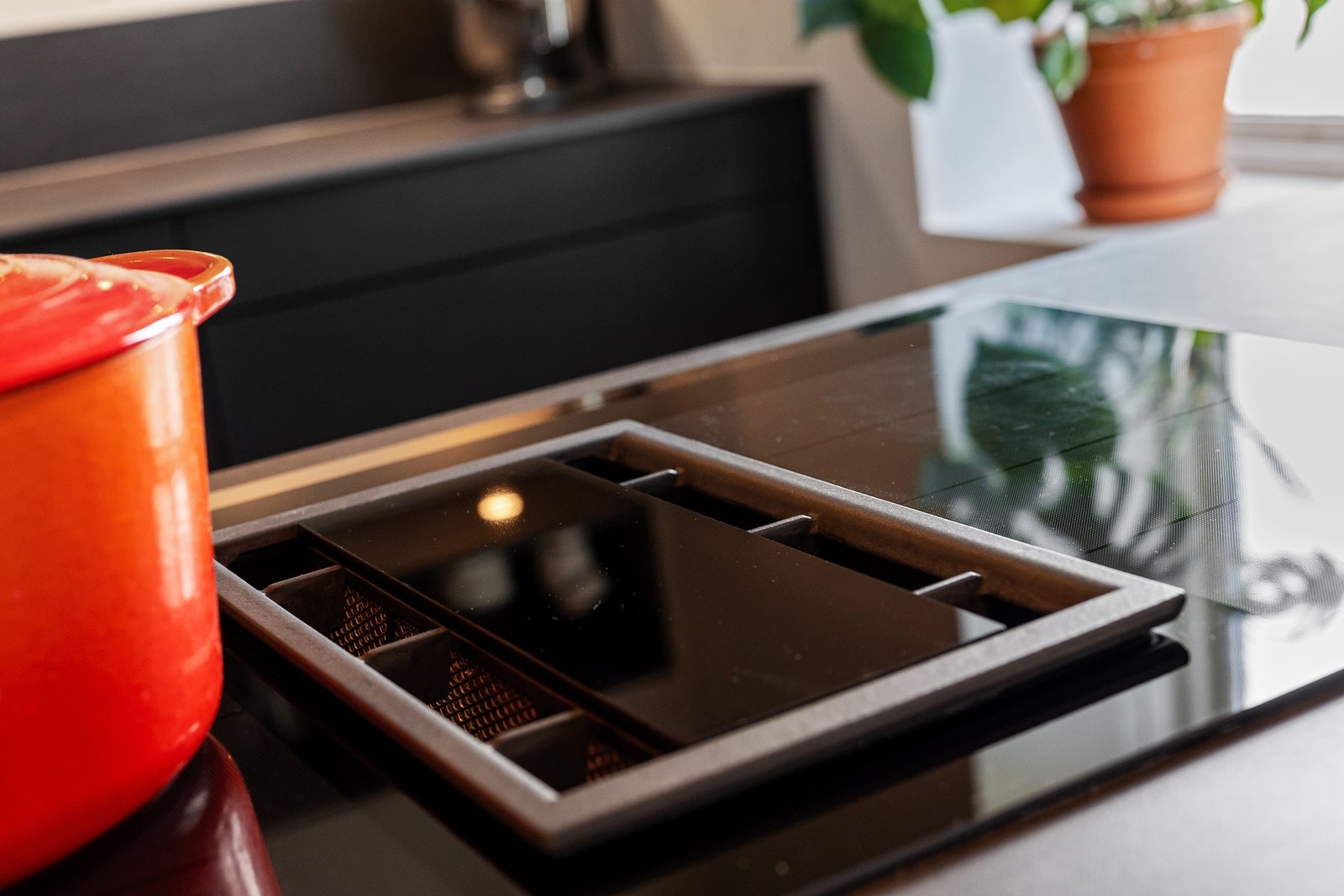 Koketopp med integrert ventilator Galleribilde