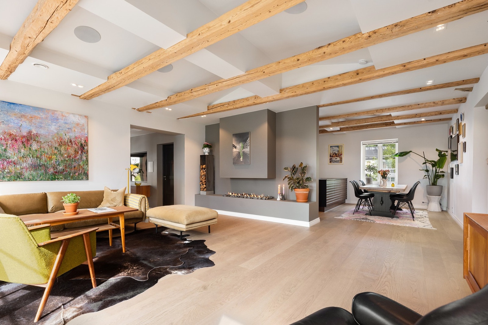 Leiligheten ble omfattende renovert i 2019 - og fremstår som tilnærmet "ny" Galleribilde