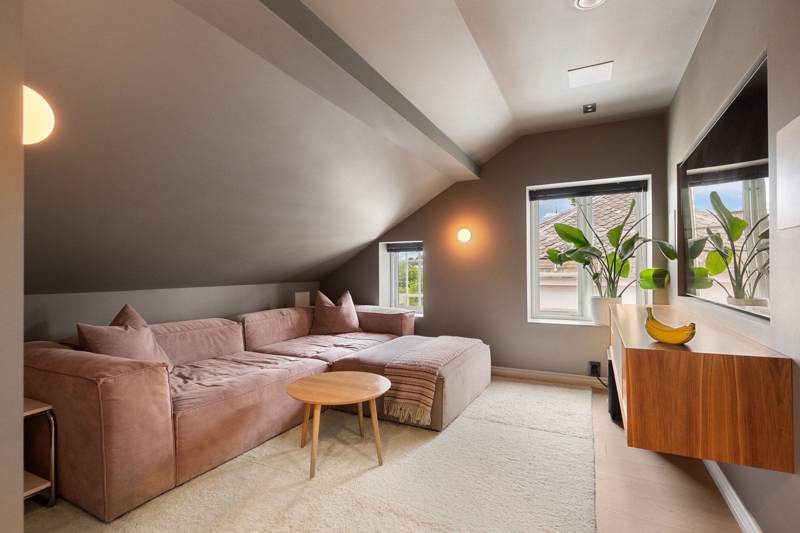 Integrert surround-anlegg med subwoofer Galleribilde