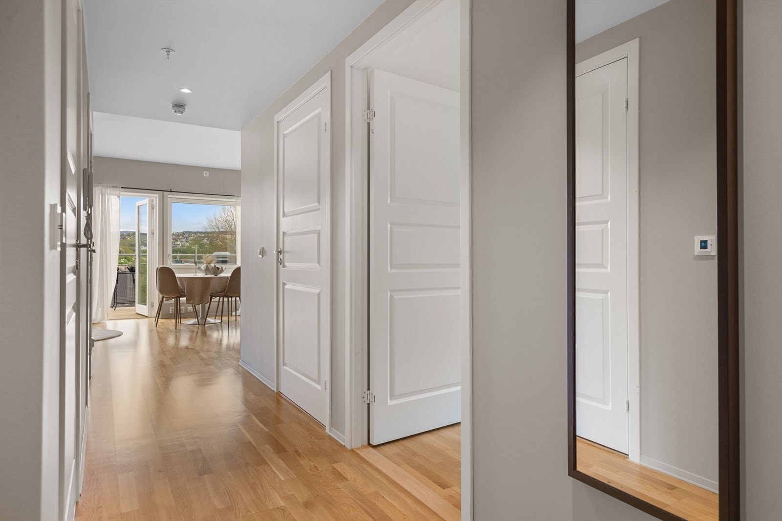 Fjernvarme sørger for god oppvarming i boligen. Galleribilde