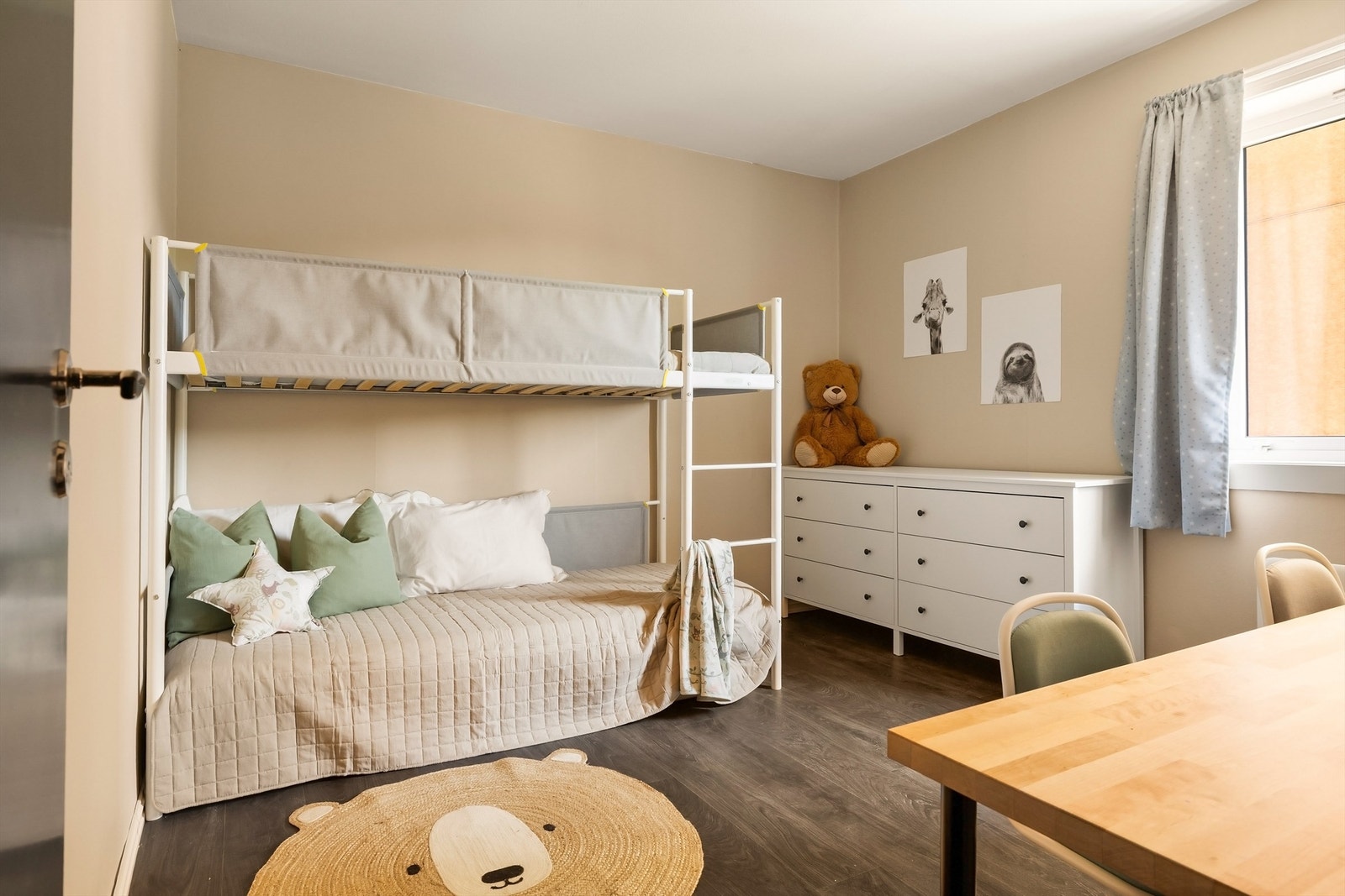 Soverom 2. Ditt nye gjesterom, barnerom eller kontor? Galleribilde