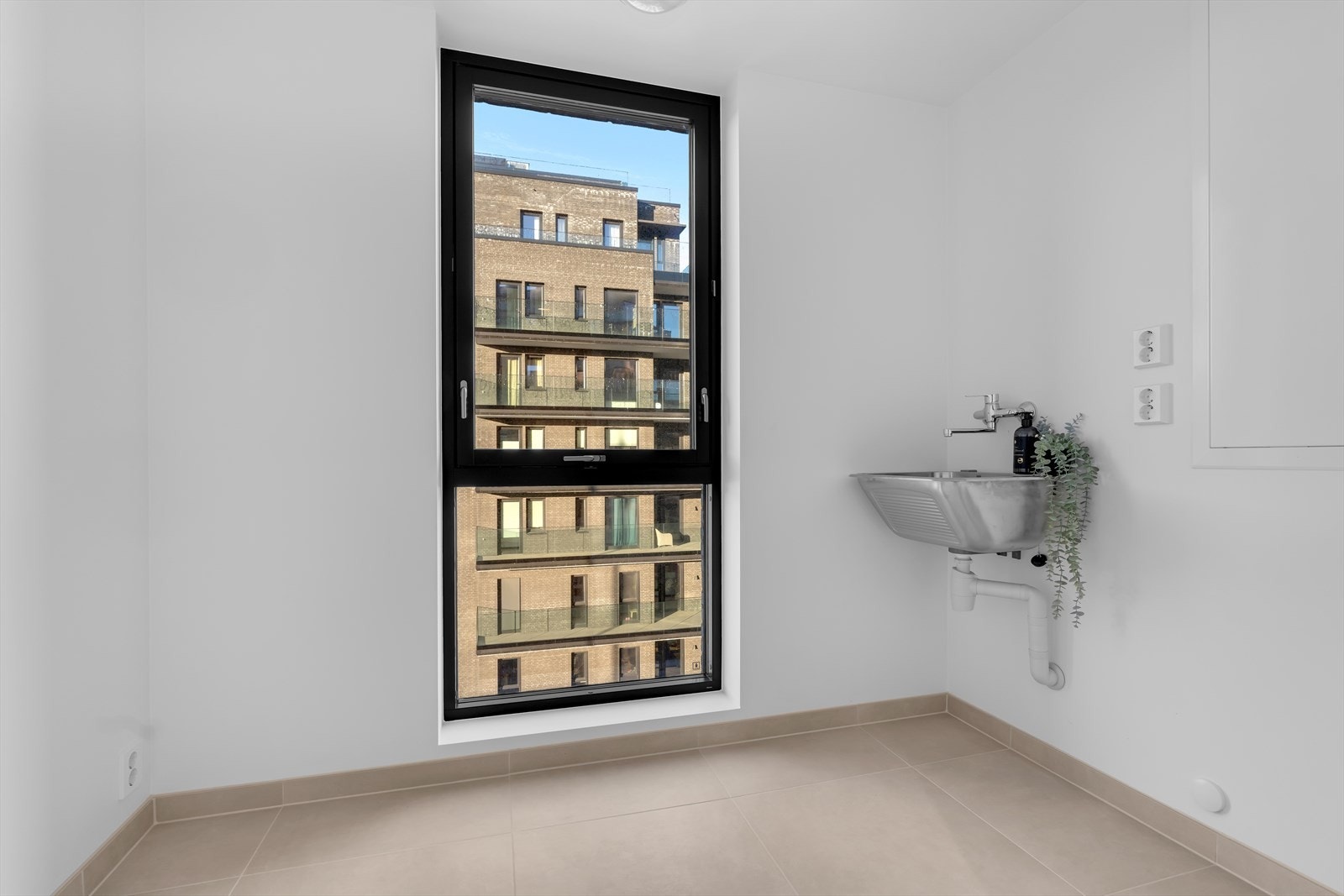 Vaskerom Galleribilde