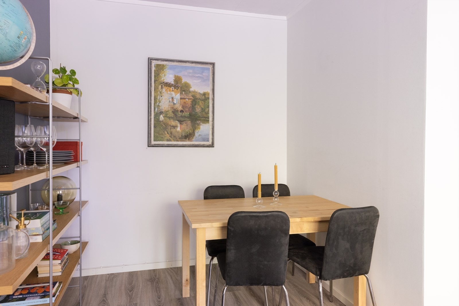 Her kan du innrede i ulike soner, uten å sette romfølelsen på spill! Galleribilde