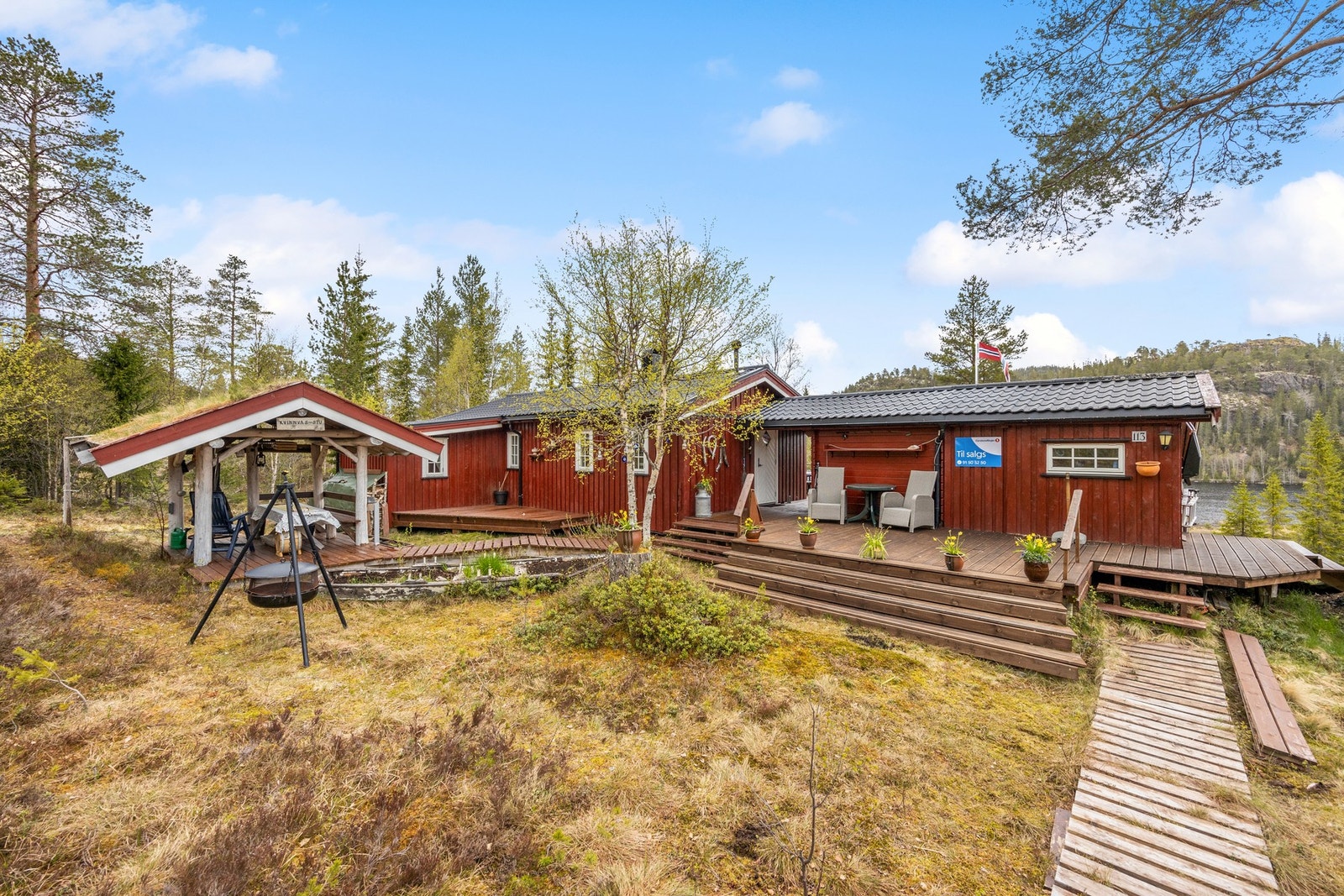 Pent opparbeidet uteområde med stor bruksverdi! Galleribilde