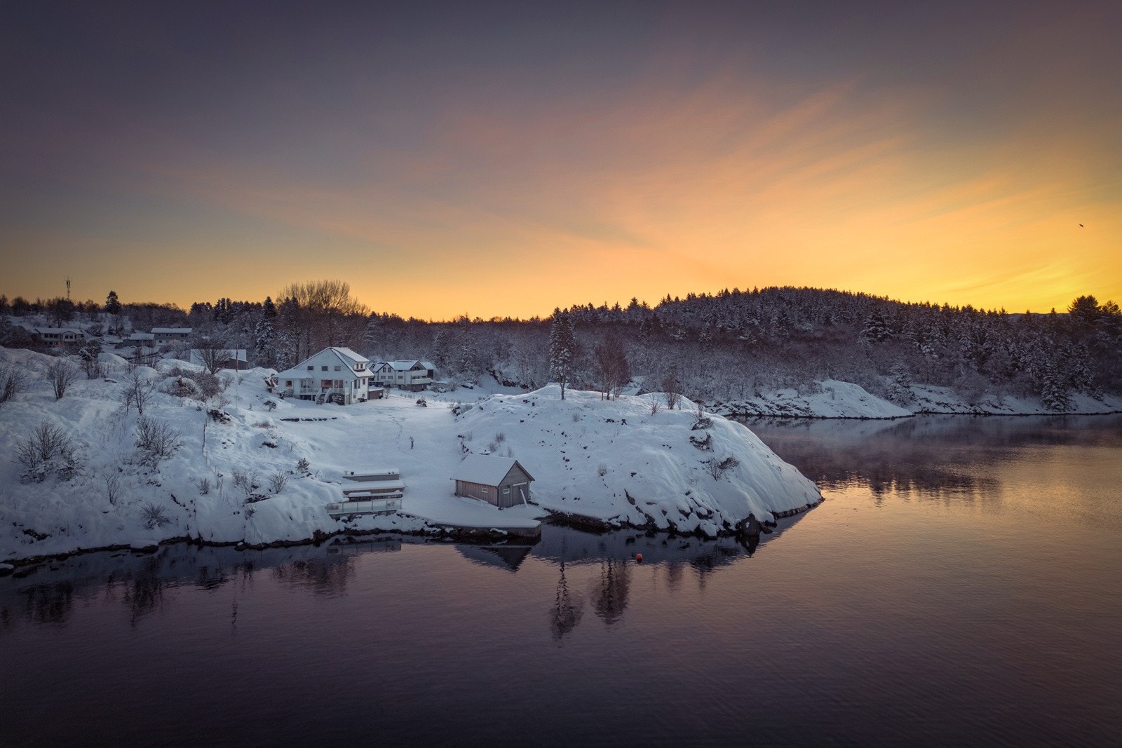 Spektakulære forhold igjennom hele året og solrikt, selv på vinterstid da du ligger rett mot syd Galleribilde