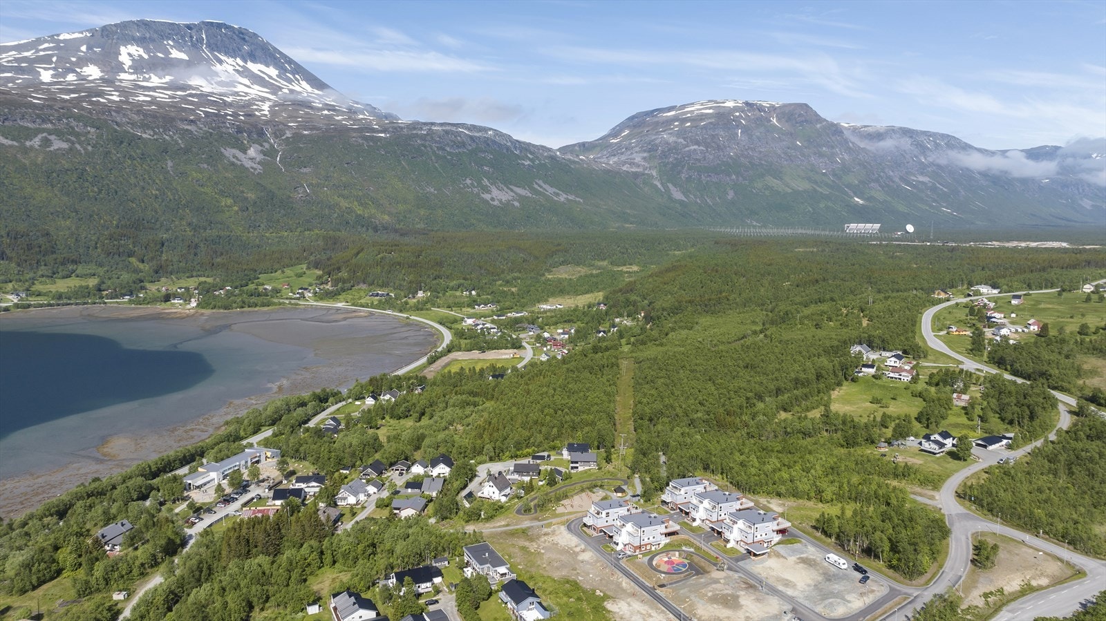 I Breivikeidet finner du flere populære toppturdestinasjoner, som Fagerfjellet, Hamperokken, Gabrielfjellet mm. Galleribilde