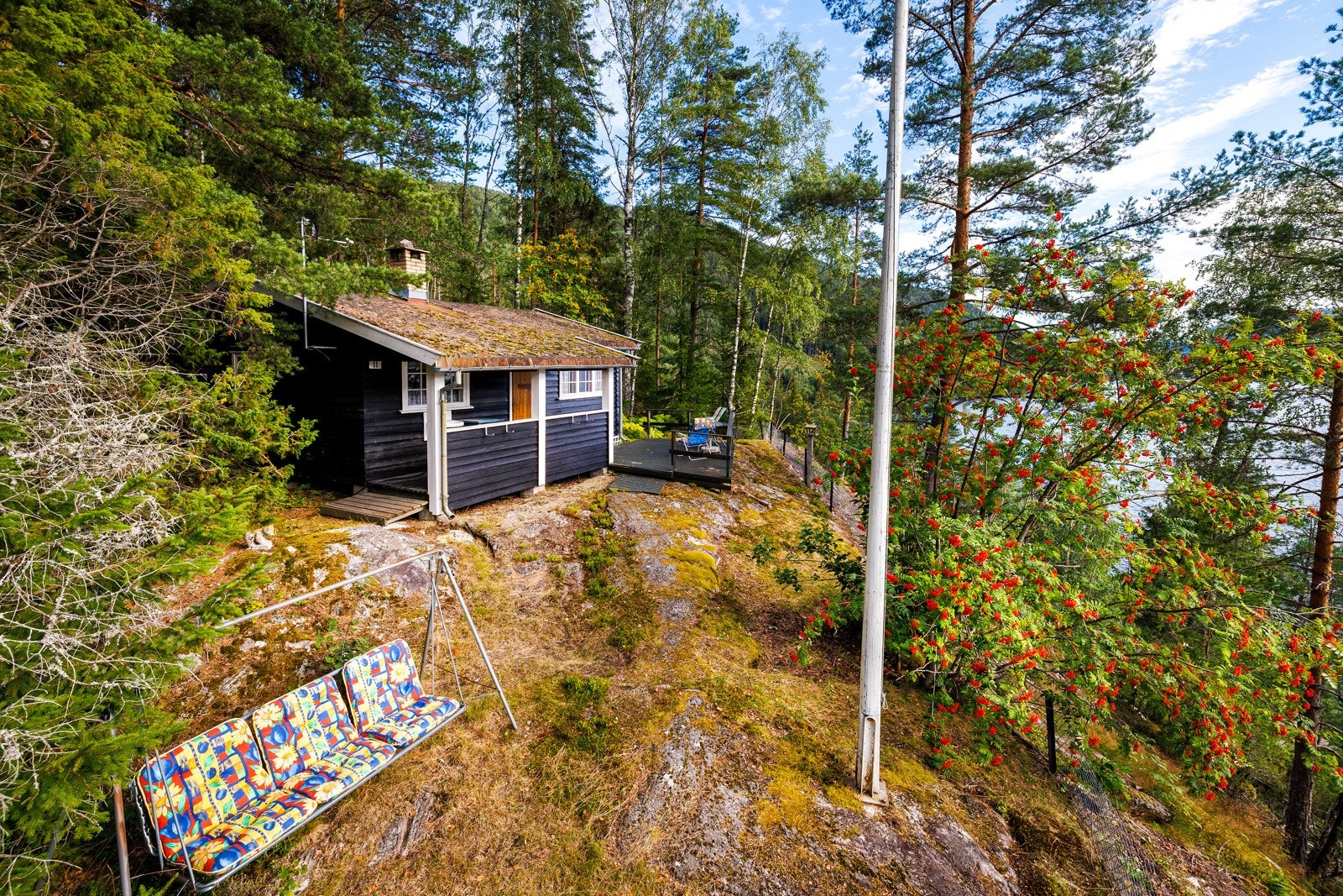 En fredelig og fin hytte langs E16. Galleribilde