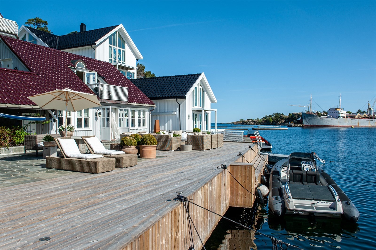 Eiendomsmegler Norge v/ Jon A. Røsstad presenterer Løvika 46- EN STRANDEIENDOM I SÆRKLASSE! Galleribilde