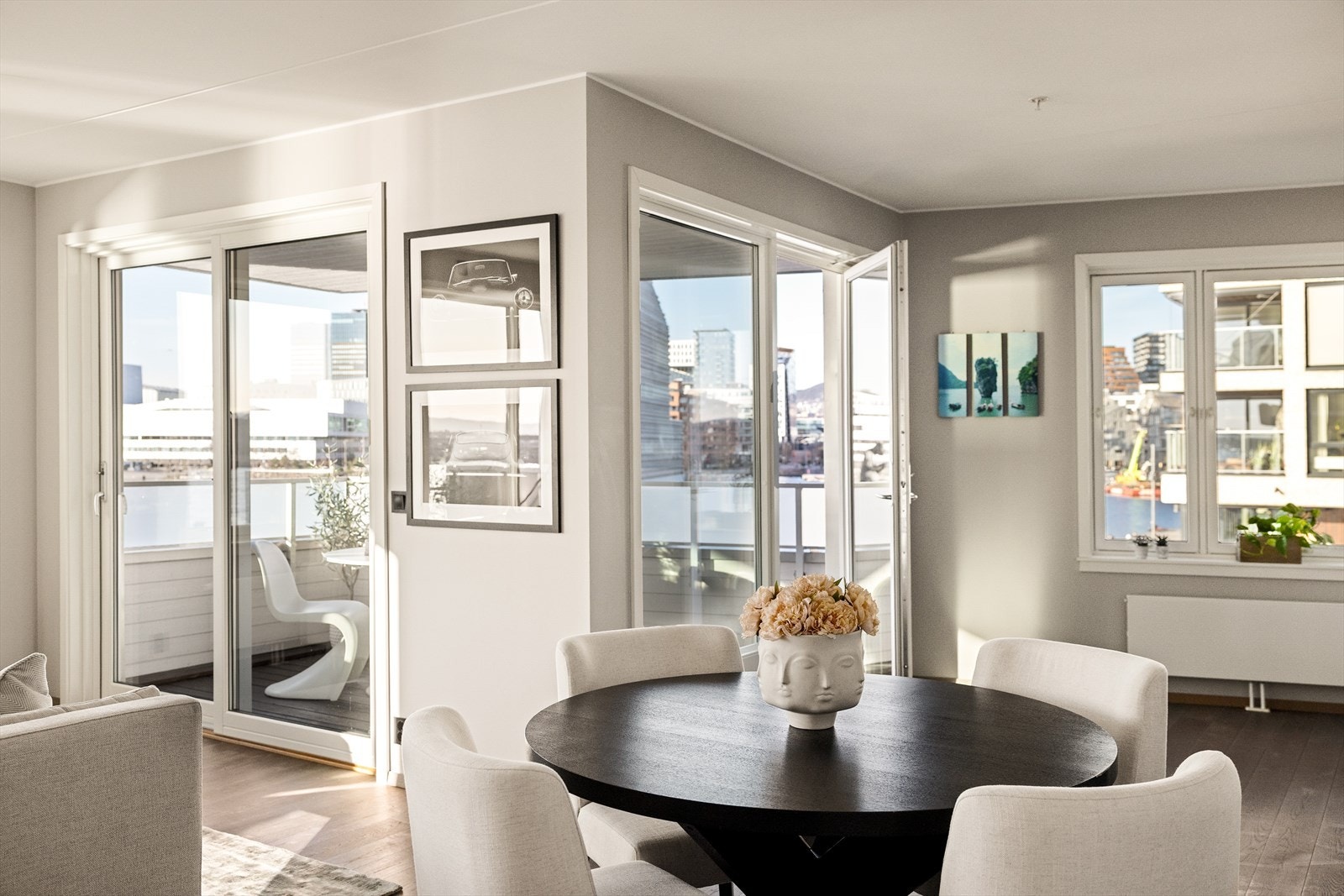 Her kan du nyte hyggelige måltider med venner og familie. Galleribilde