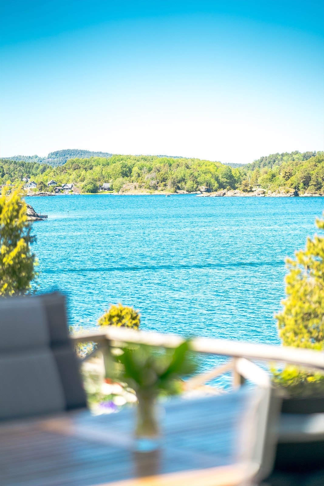 På terrassen har du nærkontakt med vannet. Galleribilde