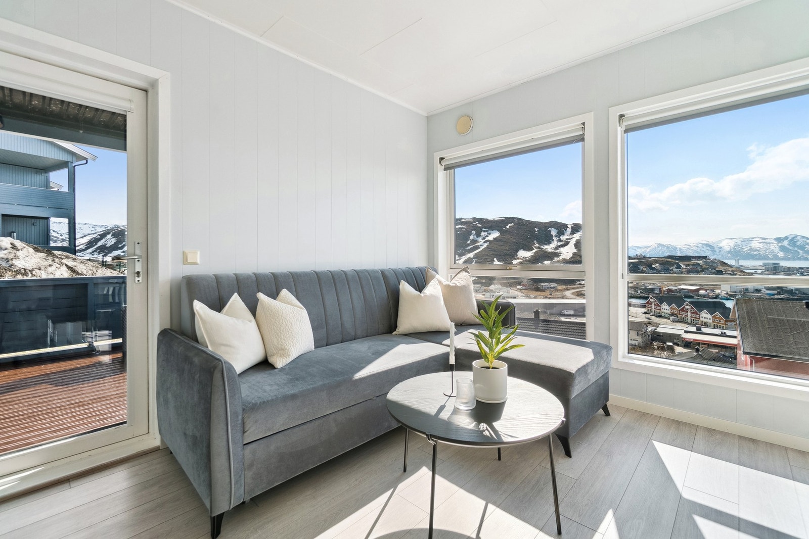 Her får du en lys og innbydende andelsleilighet i Rypefjord. Galleribilde