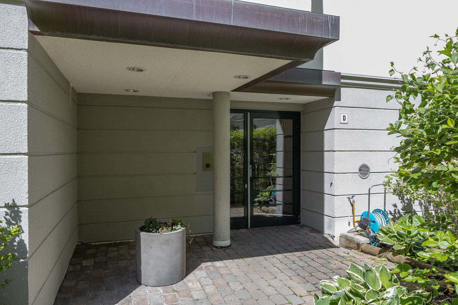 Inngangspartiet fra bakgården. Galleribilde