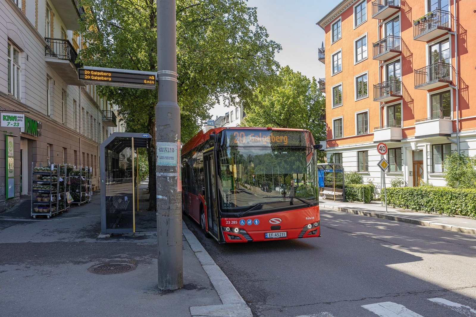 Bussforbindelse like ved leiligheten. Galleribilde