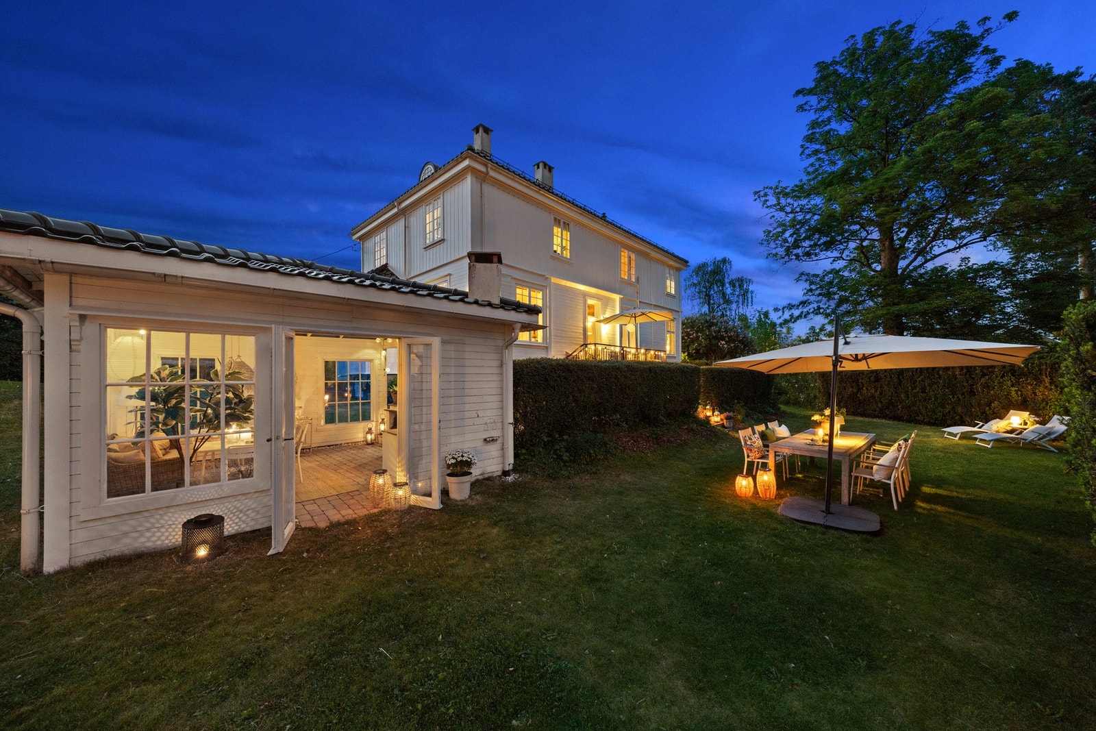 Uteområdene til boligen er svært pene og opparbeidet. Galleribilde