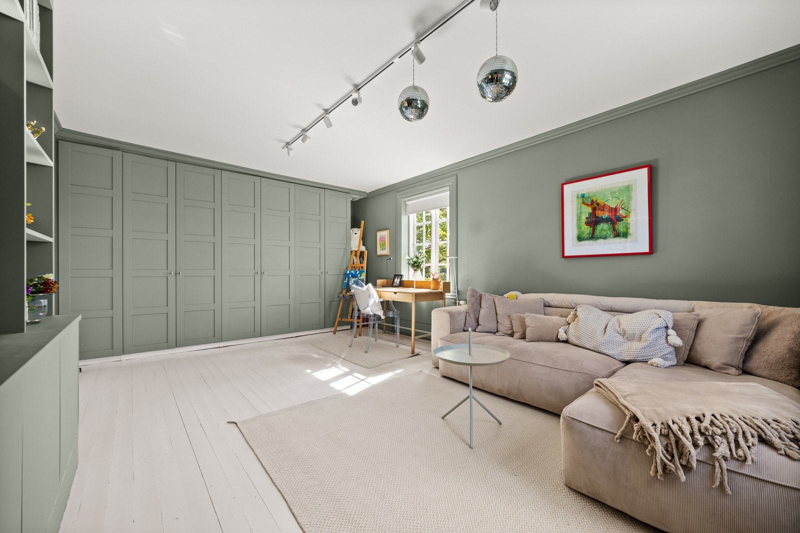 Soverom / TV-stue. Galleribilde