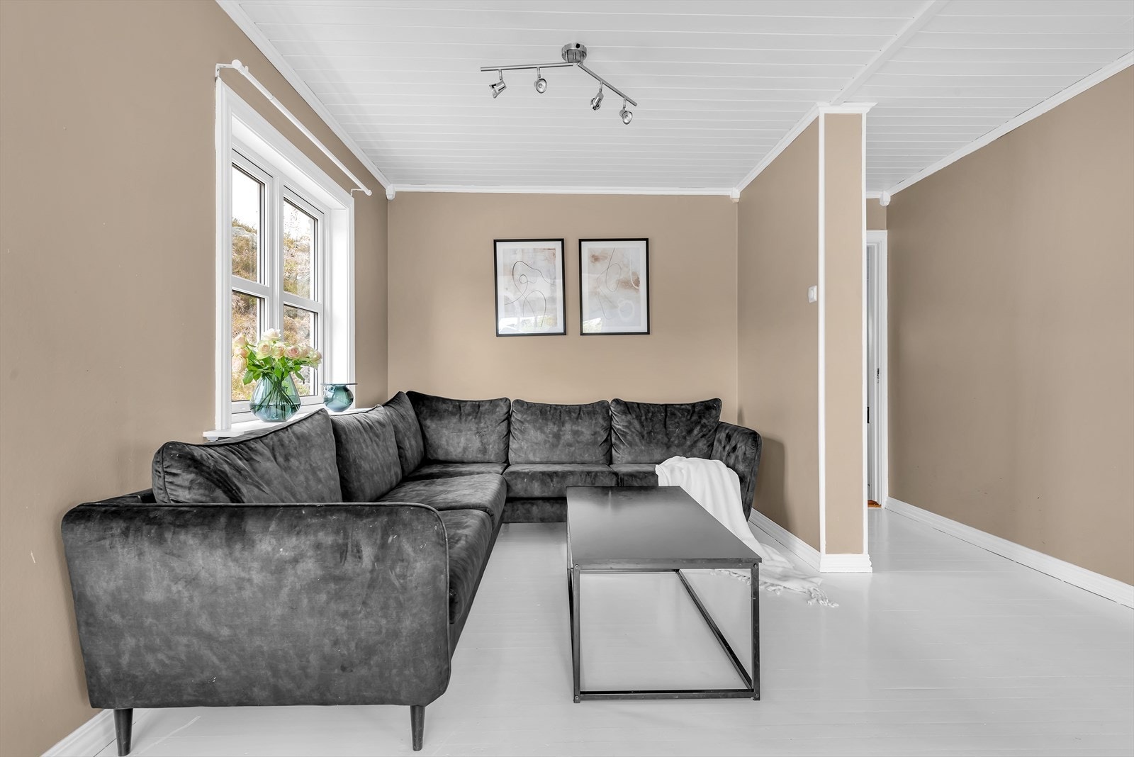 Opprinnelig var det et soverom i denne delen av stuen, det er selvsagt mulig å tilbakeføre dersom du behøver et ekstra soverom. Galleribilde