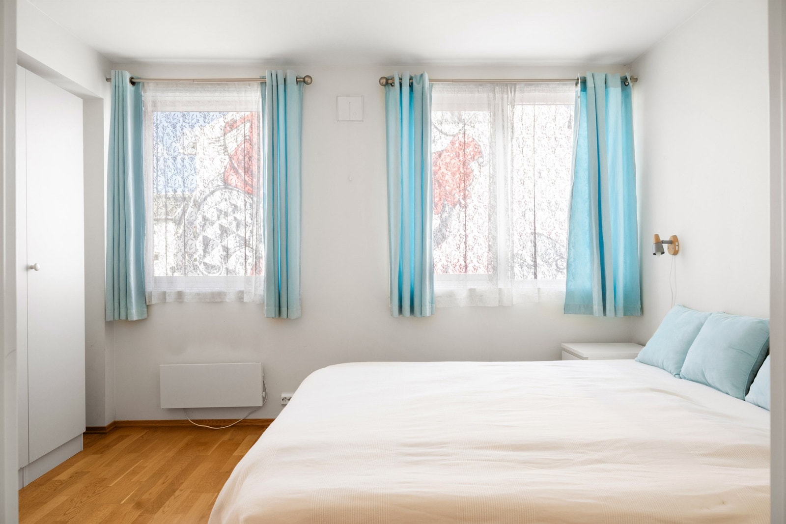 Soverom med plass til garderobeløsning. Galleribilde