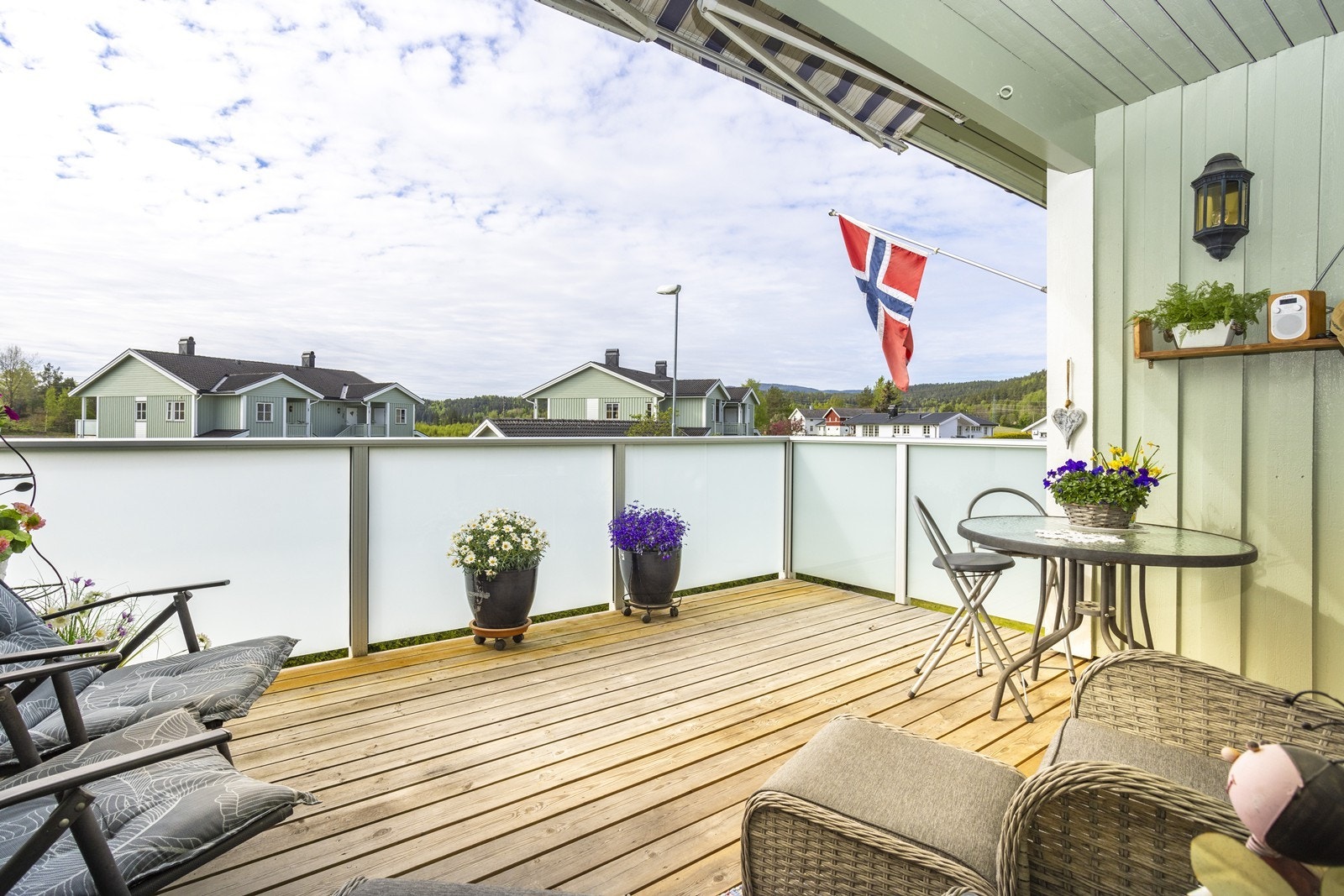 Lettstelt andelsleilighet med hyggelig uteplass i rolige og landlige omgivelser! Galleribilde