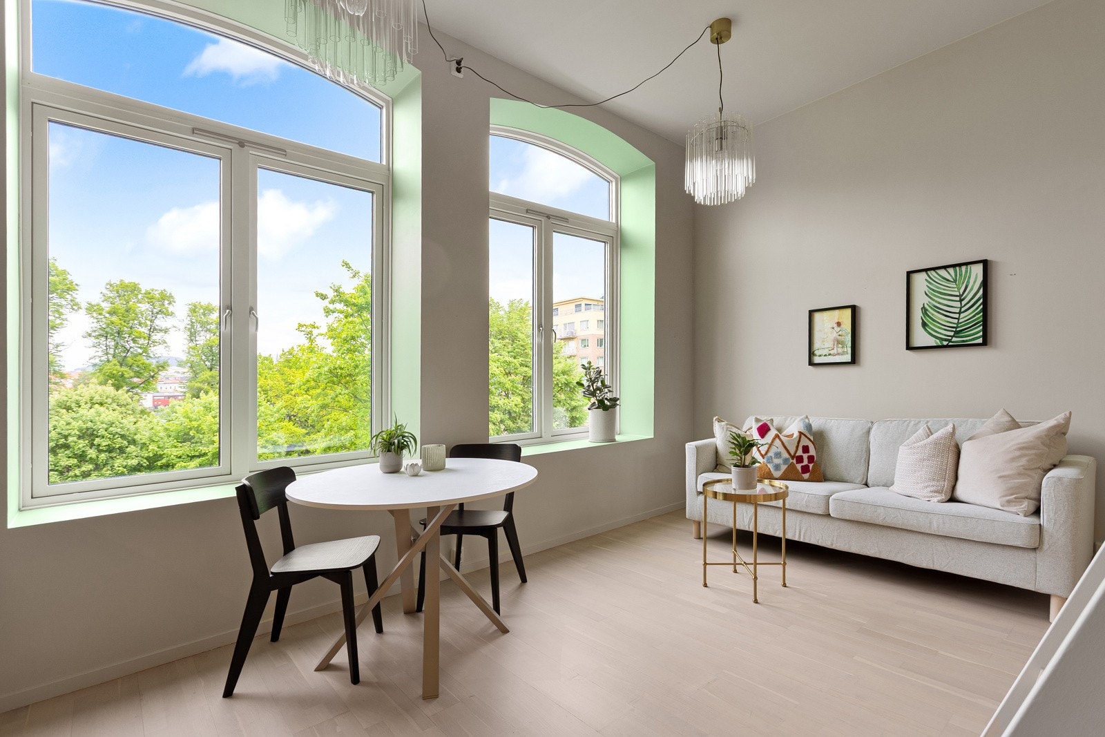 Leiligheten er pusset opp den seneste tiden - slipt gulv, malt overflater og helt nytt kjøkken. Galleribilde